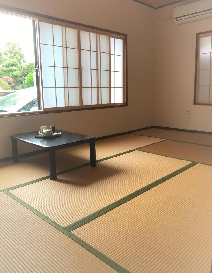 Guesthouse Hakuka Kanazawa Bagian luar foto