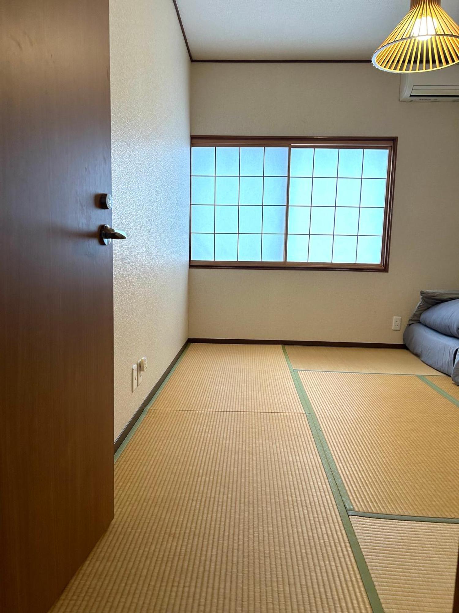 Guesthouse Hakuka Kanazawa Bagian luar foto