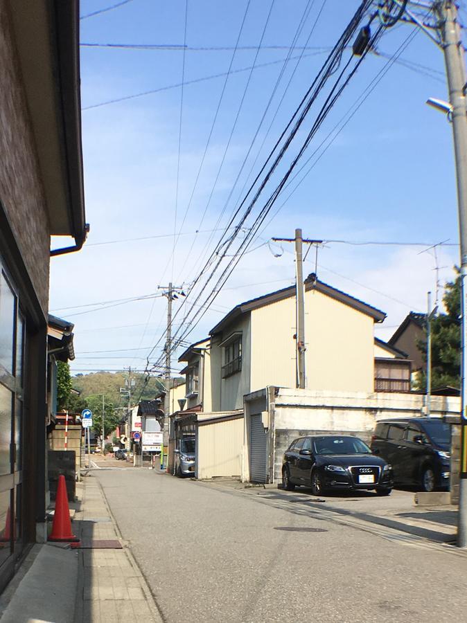 Guesthouse Hakuka Kanazawa Bagian luar foto